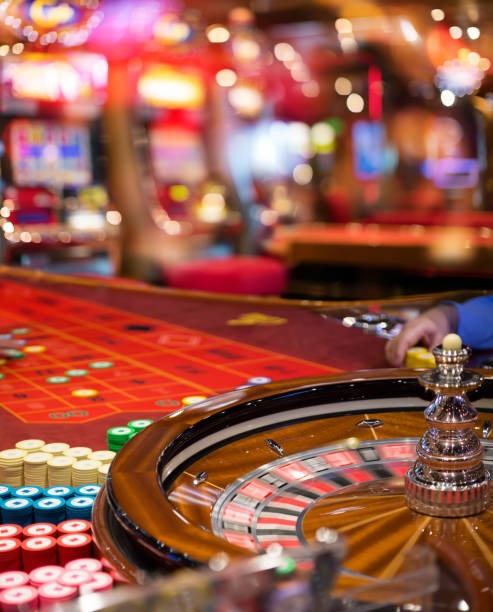 Meja Teen Patti langsung di Hot Pot bananastore dengan dealer profesional dan pemain dari berbagai kota